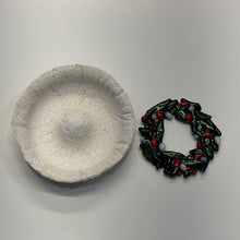 Load image into Gallery viewer, Wreath mold, 3” diameter fiber mold