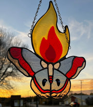 Load image into Gallery viewer, Moth to a Flame pre-cut kit by Hypmatizarism Glass
