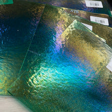 Load image into Gallery viewer, B141731 bullseye emerald transparent iridescent 90 COE 8.75 x 10