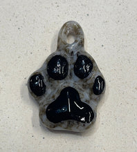 Load image into Gallery viewer, Paw Ornament
