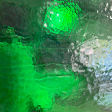 Load image into Gallery viewer, B114500 bullseye kelly green 90 COE 8.5 x 10