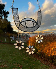 Load image into Gallery viewer, Daisy Dew Drop pre-cut kit by Hypmatizarism Glass