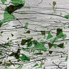 Load image into Gallery viewer, B4325 bullseye clear with green fractures &amp; green streamers 90 COE