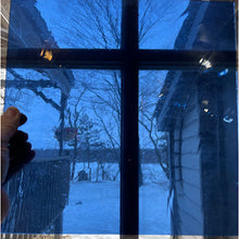 Load image into Gallery viewer, RM32 Verrerie de Saint-Just - mouth blown reamy in midnight blue