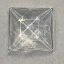 Load image into Gallery viewer, 25mm square crystal faceted jewel (high)