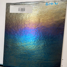Load image into Gallery viewer, B114031 bullseye blue aventurine iridescent 90 COE 8.5 x 10
