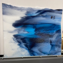 Load image into Gallery viewer, B308630 bullseye white, turquoise &amp; midnight blue 90 COE