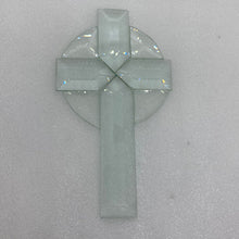 Load image into Gallery viewer, EC153 celtic cross small bevel cluster